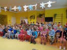 MŠ - Vánoční zpívání žáků ZŠ pro děti ve školce (19. 12. 2016)