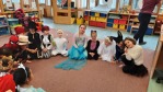 MŠ - Karneval v barevné třídě (18. 2. 20121)